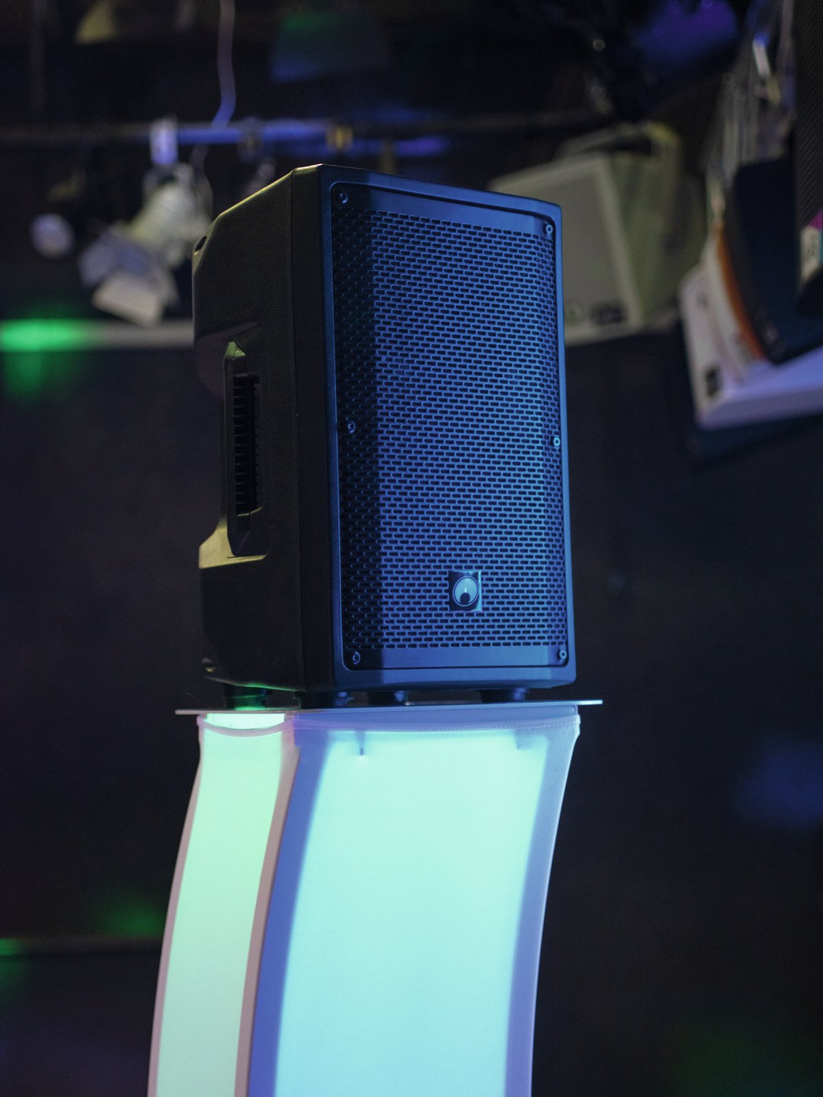 Преносима тонколона Omnitronic XKB-208A 2-Way Speaker